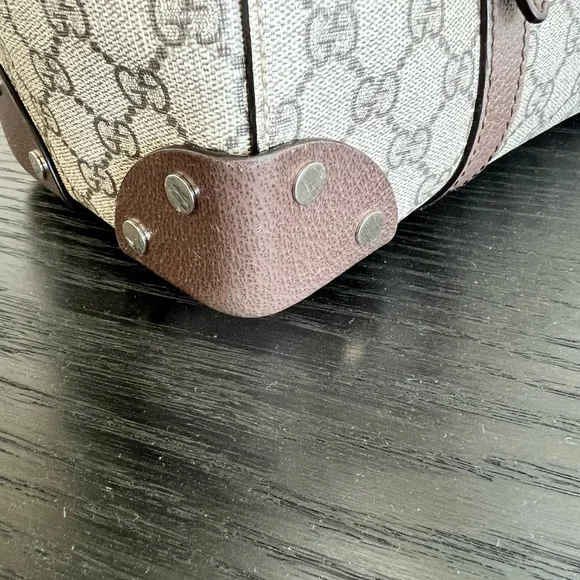 Authentic Gucci GG Supreme Tote Bag. - Picture 6 of 16